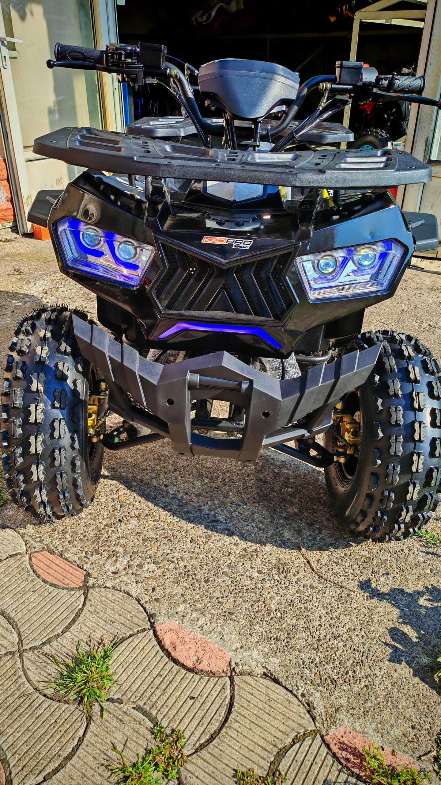 Atv HUNTER DEFENDER de LUXE8 Inch , Nou 2025